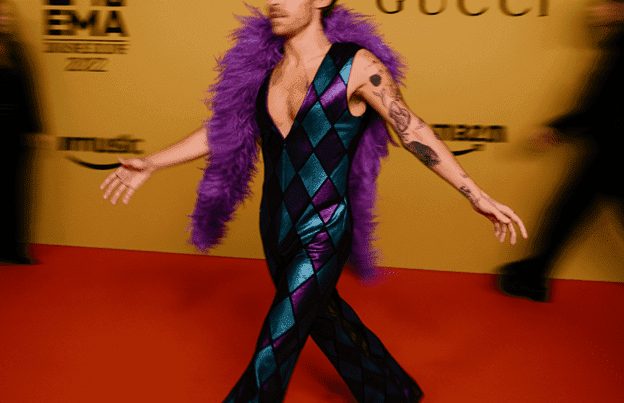 Harry Styles Breaks Boundaries in Custom Gucci at the MTV Europe Music Awards