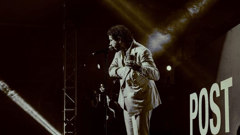Rod Stewart’s Triumphant Glastonbury Return: A Legendary Performance for the Ages