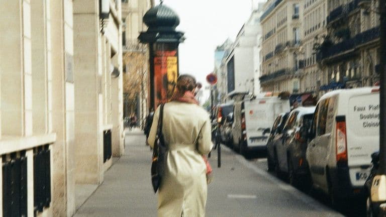 Bella Hadid’s Iconic Return to Paris Fashion Week: A Resounding Comeback