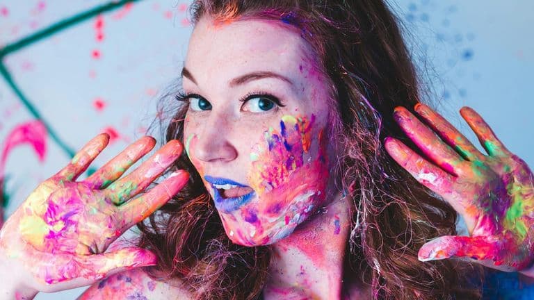 Lollapalooza Looks from August 2 Explode in Color and Creativity