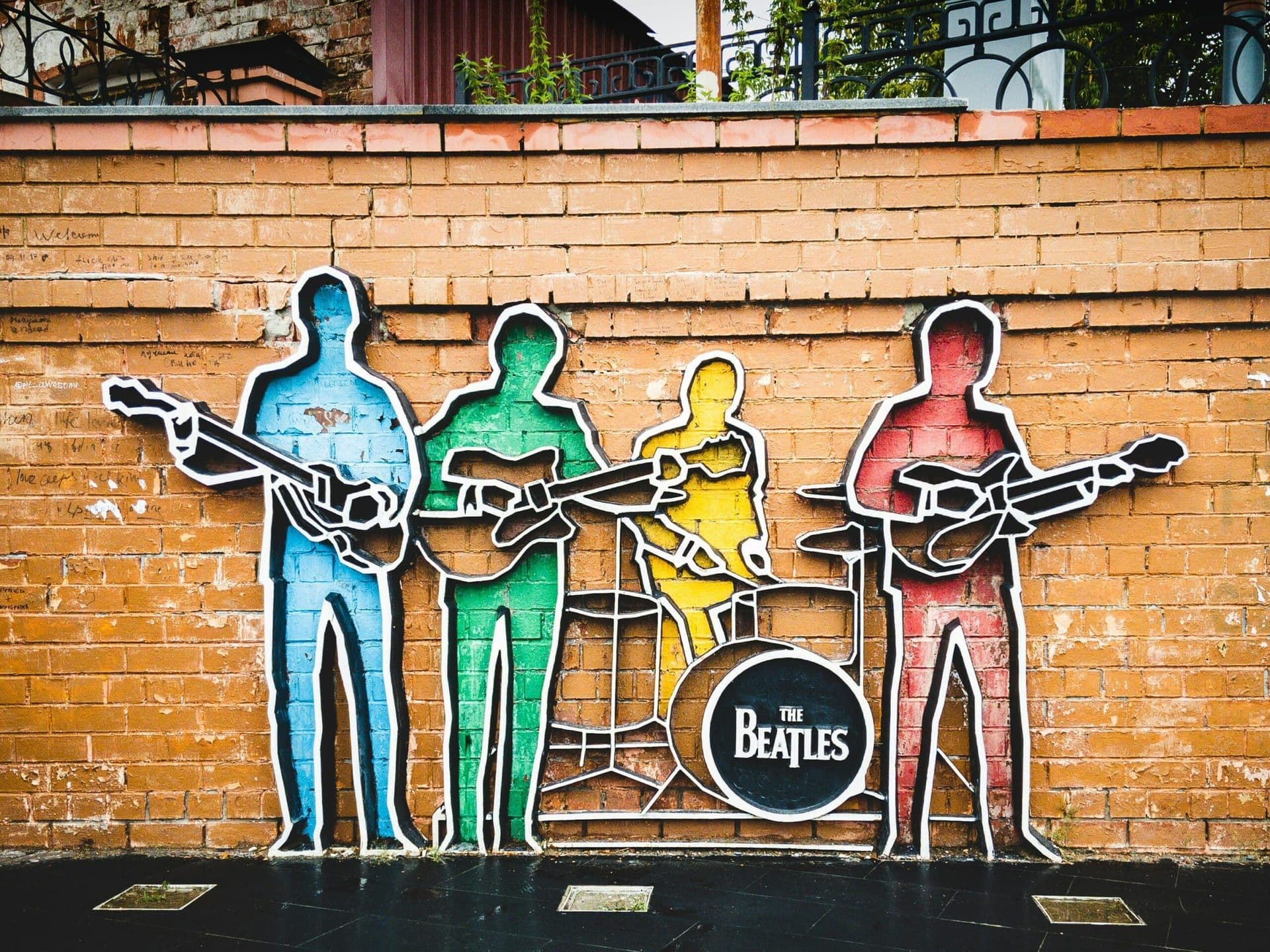 The Beatles’ Historic Roof-Top Concert: A Surprising Goodbye (1969)
