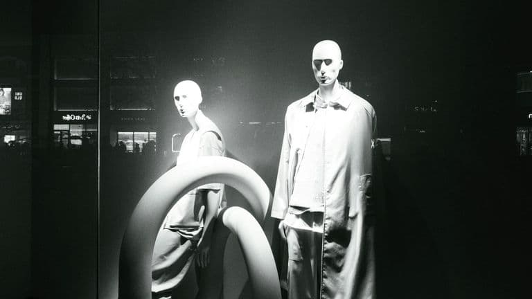 Met Gala 2025 Theme Revealed: “Future Nostalgia” Celebrates Retro-Futurism in Style