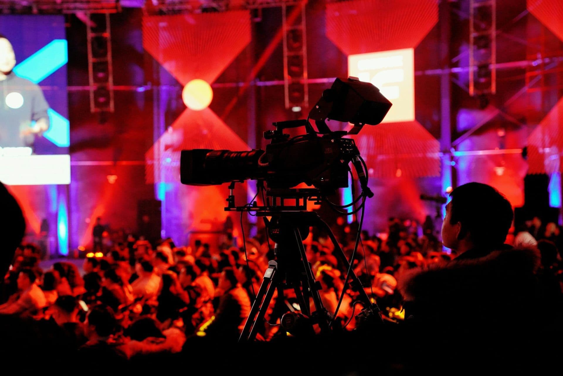 The First MTV Video Music Awards: A New Era in Music Television (1984)