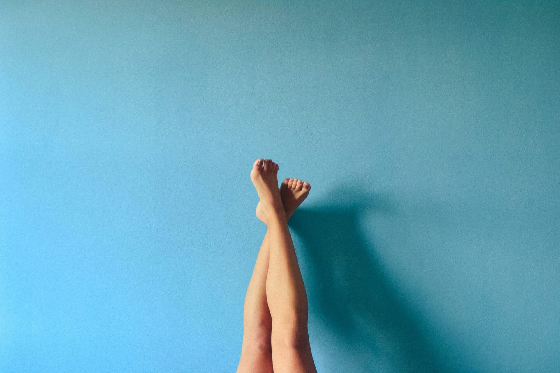 Allen Claims Her Income from Selling Feet Pictures Surpasses Her Music Earnings