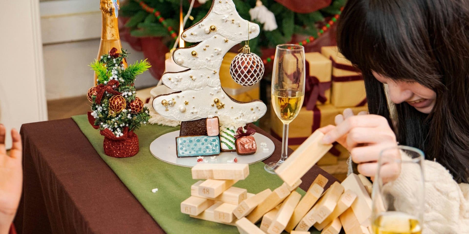 Holiday-Themed Celebrity Baking Special Debuts November 3 on The Roku Channel