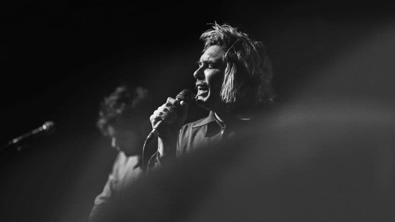 Jon Bon Jovi Joins the Viral 2016 Throwback Trend with Nostalgic Photos