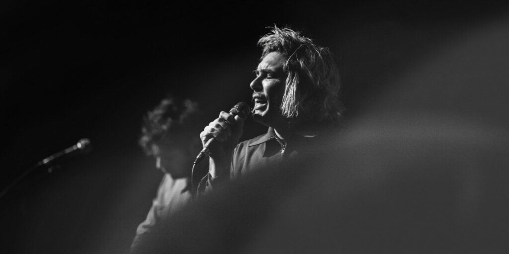 Jon Bon Jovi Joins the Viral 2016 Throwback Trend with Nostalgic Photos